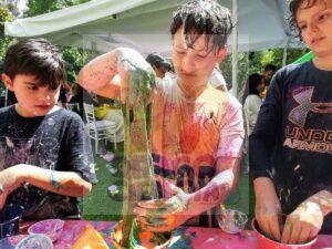 Fiesta de ciencia con experimento slime