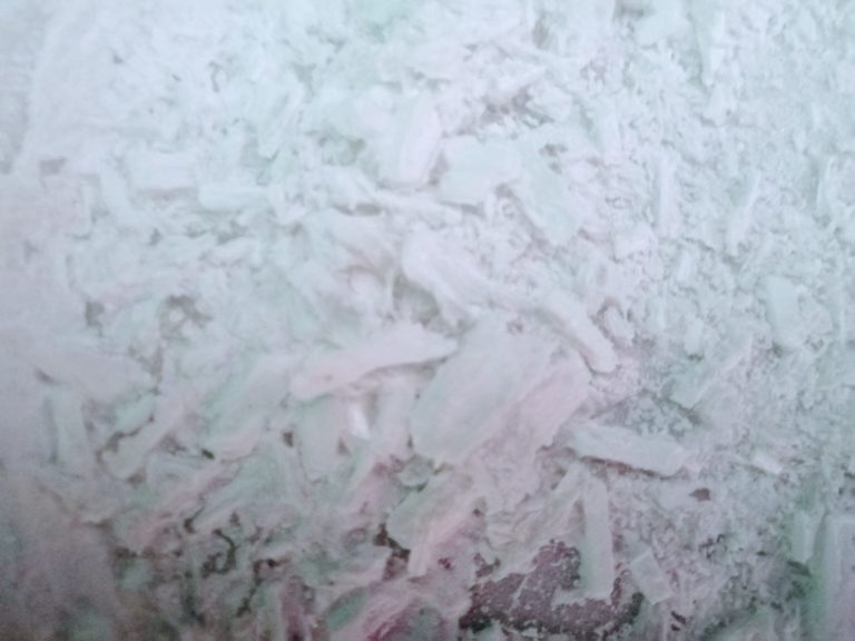 Cristales de sulfato de magnesio
